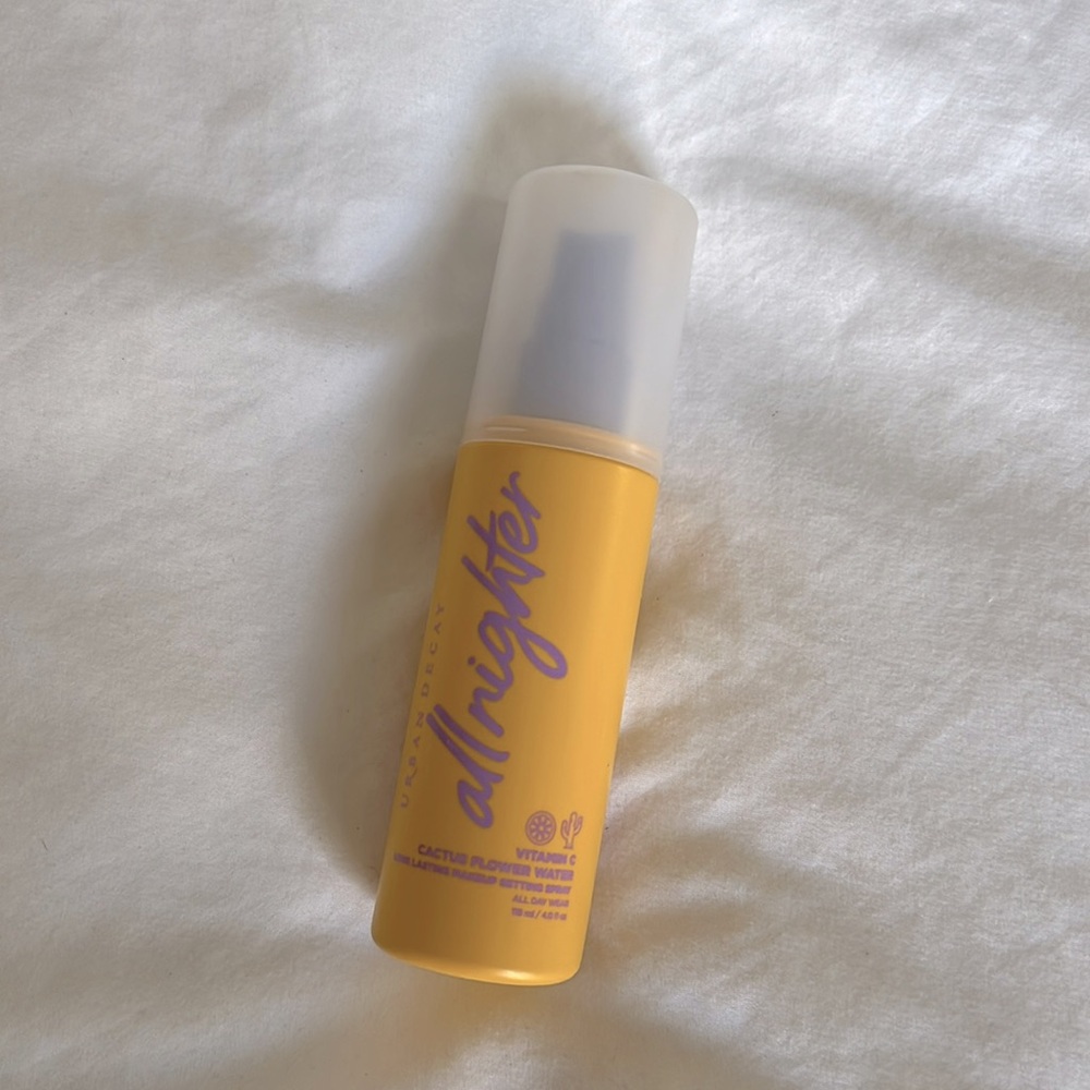 Urban decay all nighter, vitamin C, cactus flour water make up settings spray